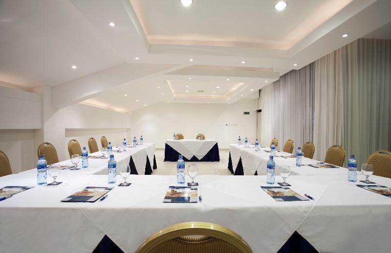 Отель Occidental Tamarindo All Inclusive