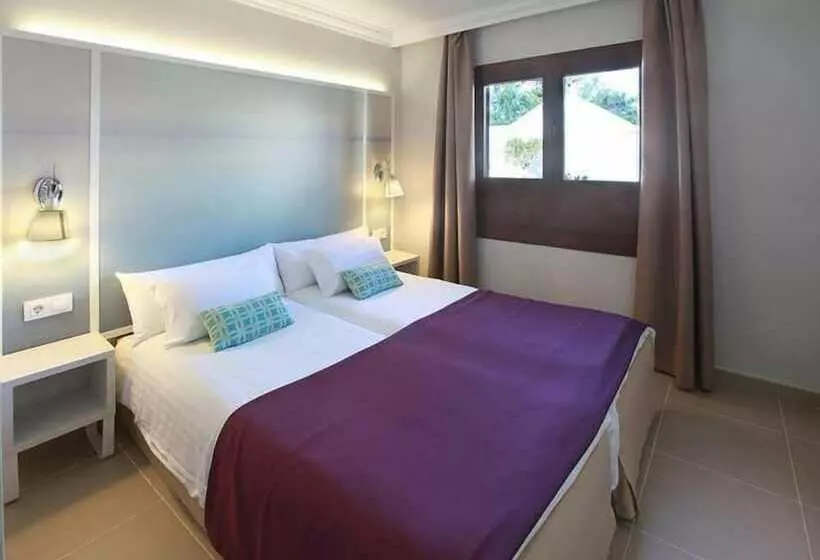 Grupotel Flamingo Beach