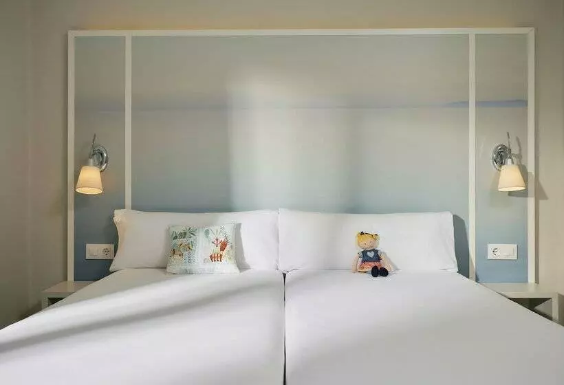 Grupotel Flamingo Beach