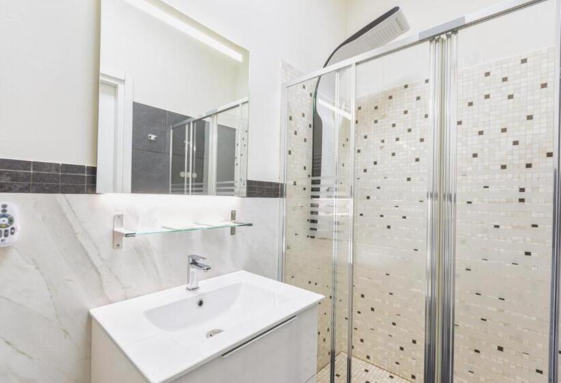 فندق Villa Pigalle