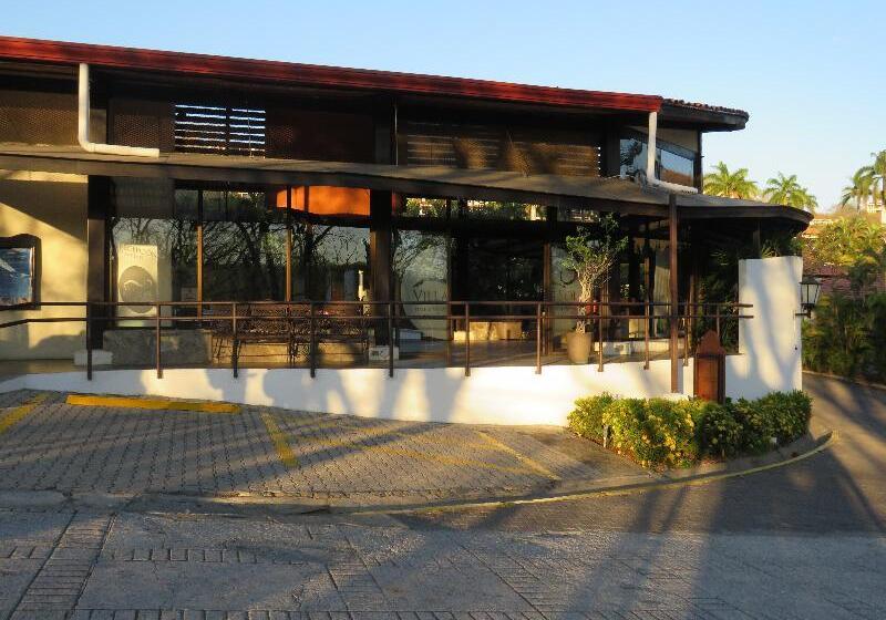 فندق Villas Sol Beach Resort