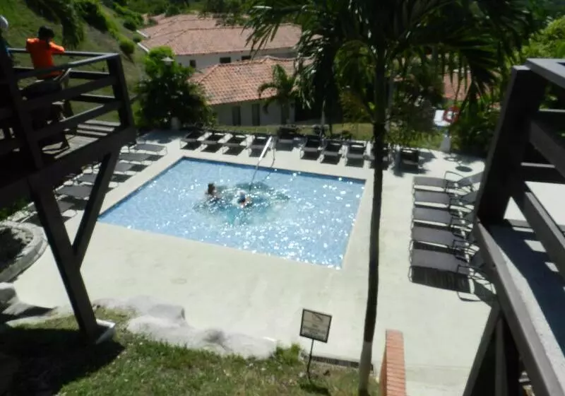 فندق Villas Sol Beach Resort