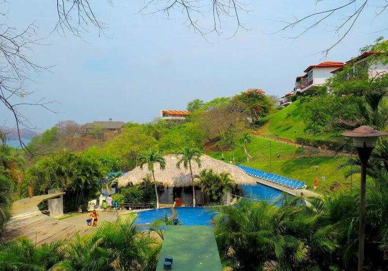 فندق Villas Sol Beach Resort