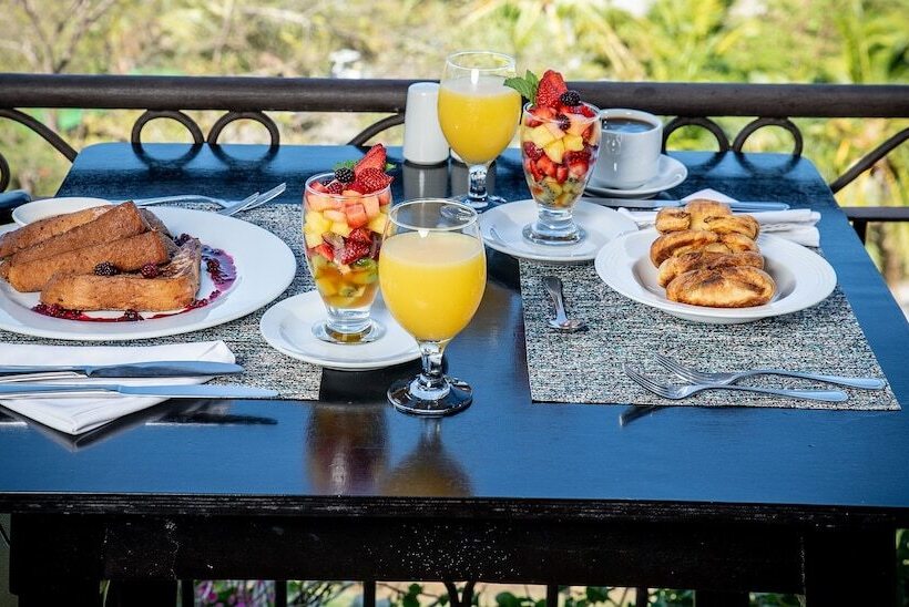 فندق Villas Sol Beach Resort