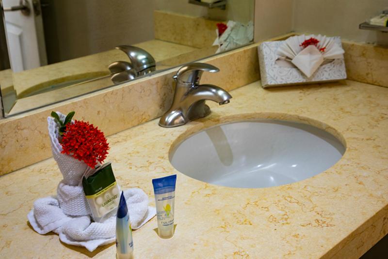 فندق Villas Sol Beach Resort