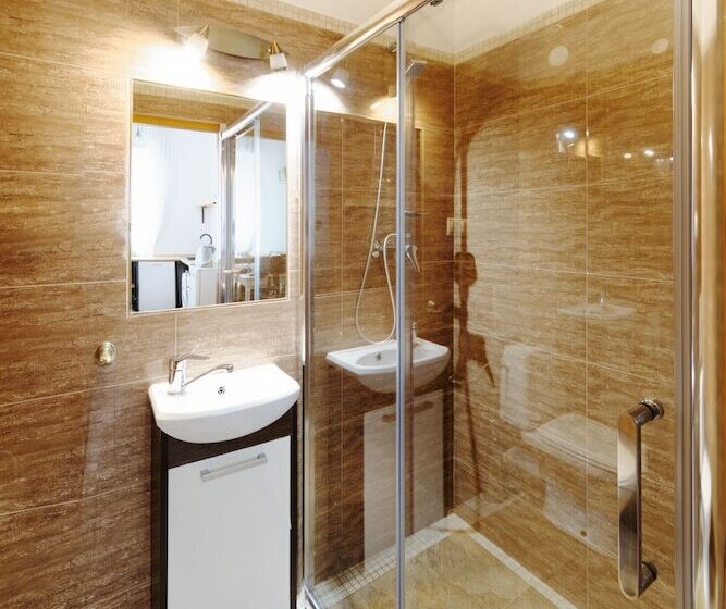 Old Town Kanonia Hostel & Apartments