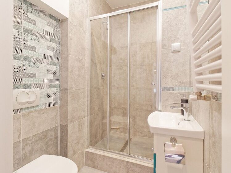 Old Town Kanonia Hostel & Apartments