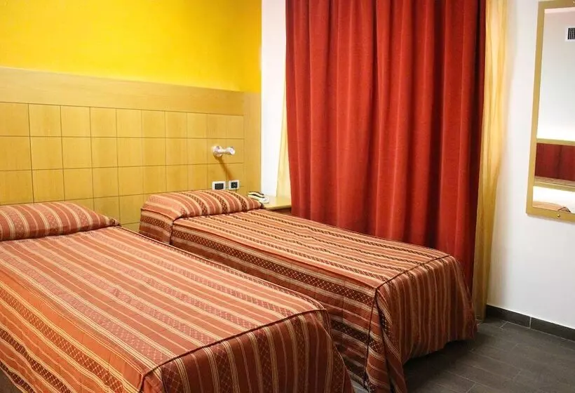 Orange Motel