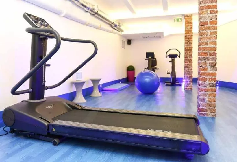 Vintage Paris Gare Du Nord By Hiphophostels