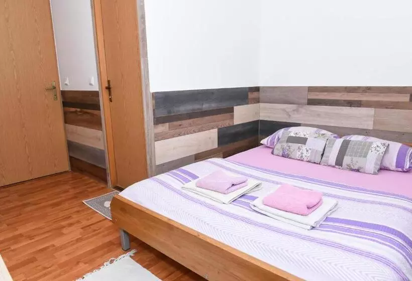 تختخواب و صبحانه Sobe Sa Kupatilom Jajce