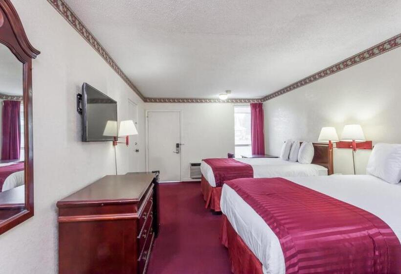 호텔 Knights Inn Hurricane Mills