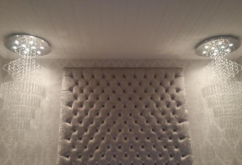 Отель The Kingsman Boutique