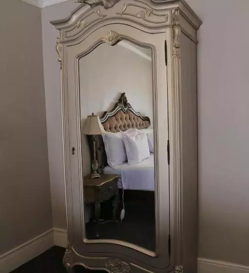 Hotelli The Kingsman Boutique