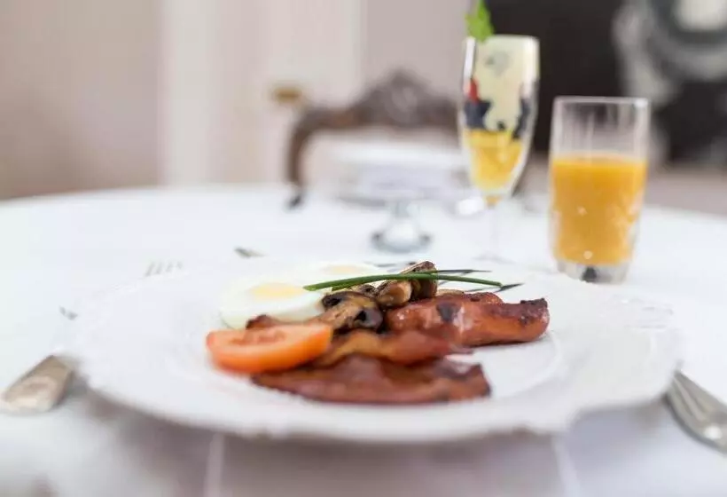 Hotelli The Kingsman Boutique