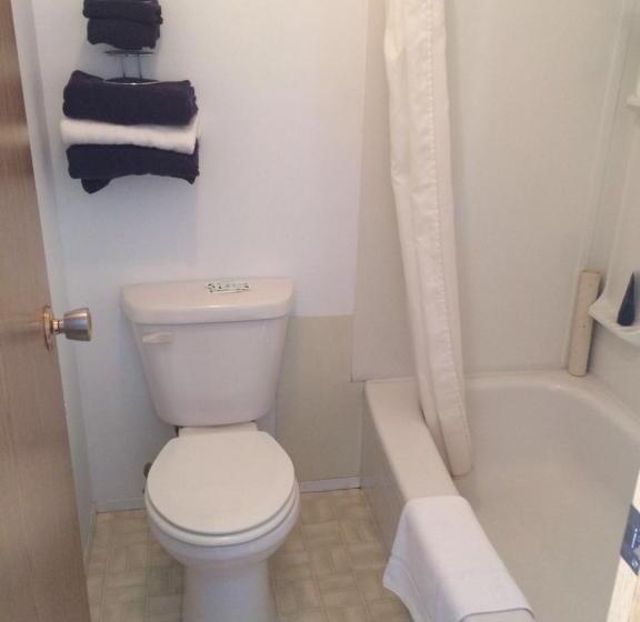 فندق على الطريق Gravelbourg Inn