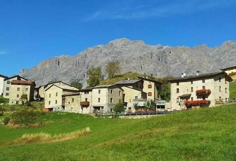 Majatalo Chalet Del Cuore Guesthouse