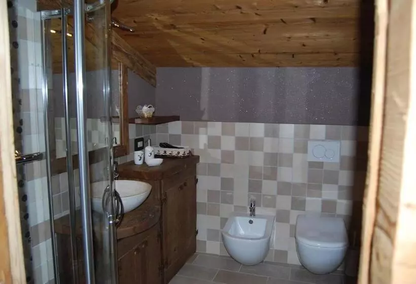 Majatalo Chalet Del Cuore Guesthouse