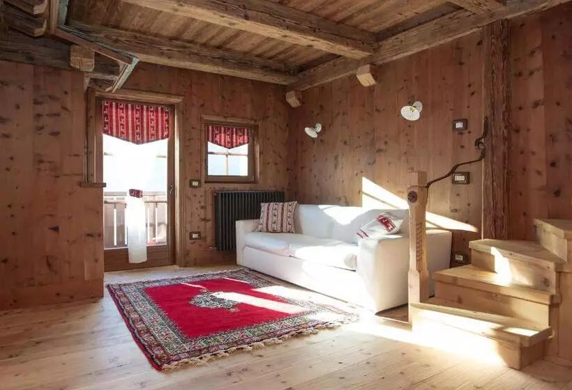 Majatalo Chalet Del Cuore Guesthouse