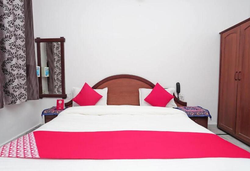 پانسیون Oyo 40107 The Holiday Homes