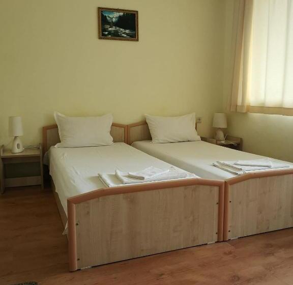 پانسیون Kovachevi House