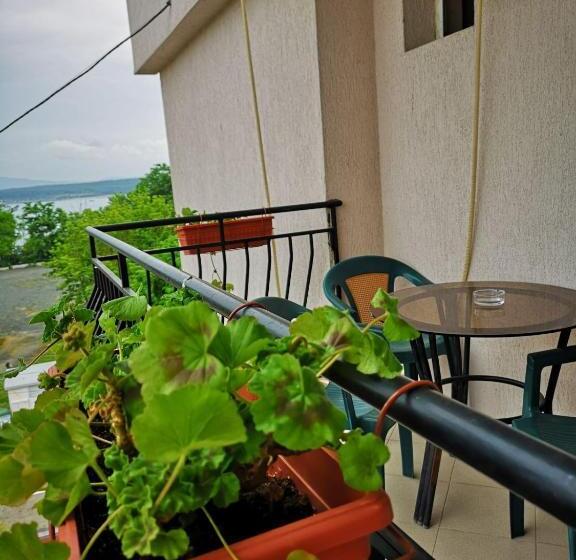 پانسیون Kovachevi House