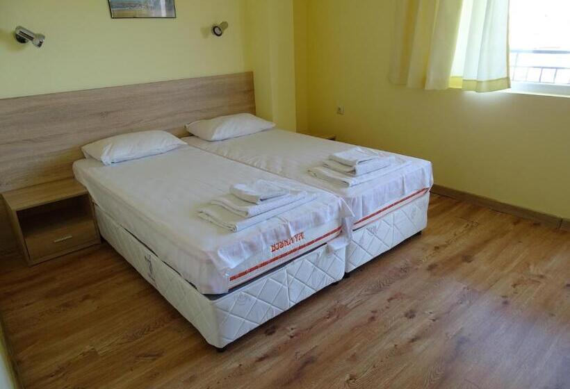 پانسیون Kovachevi House