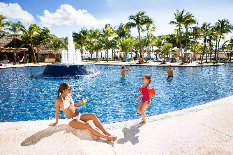 ホテル Barcelo Maya Beach  All Inclusive