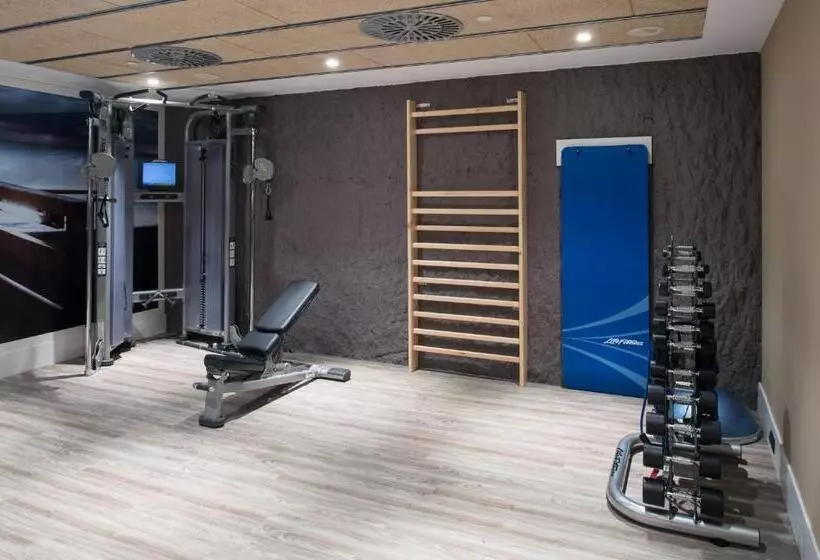 酒店 Catalonia Avinyo