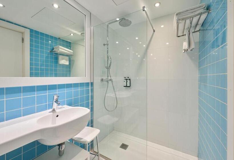 هتل Catalonia Avinyo