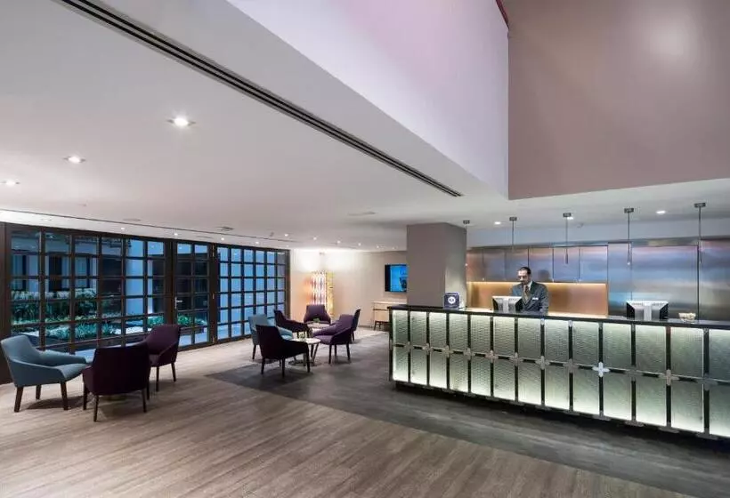 酒店 Catalonia Avinyo