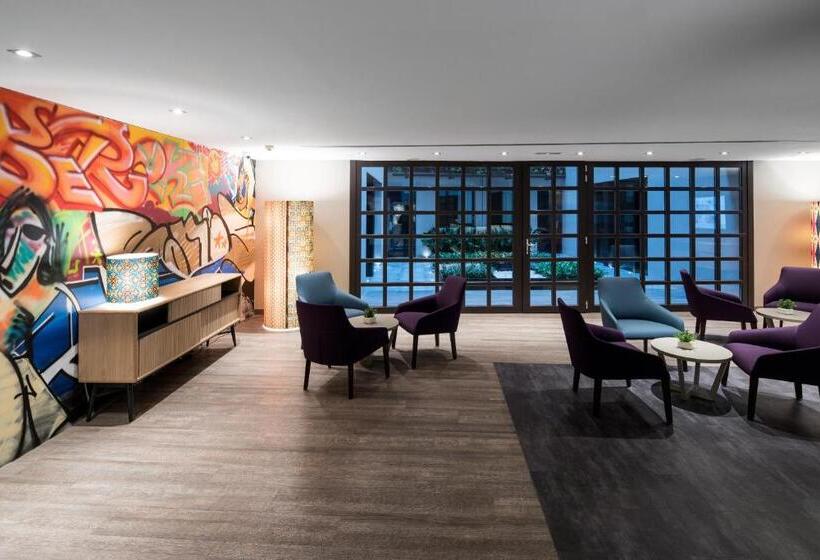 هتل Catalonia Avinyo