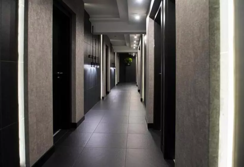 בית מלון כפרי Central