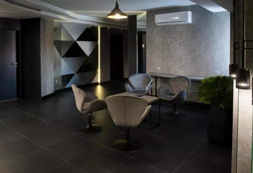 בית מלון כפרי Central