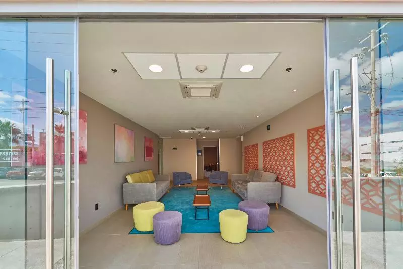 Отель City Express Suites By Marriott Queretaro