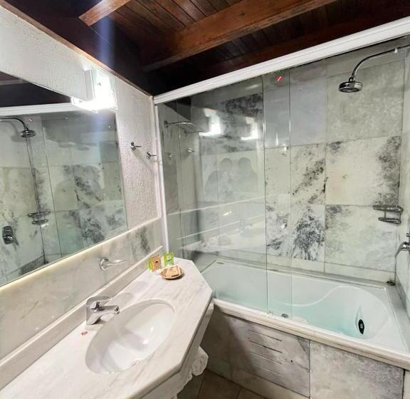 هتل Colinas De Petropolis