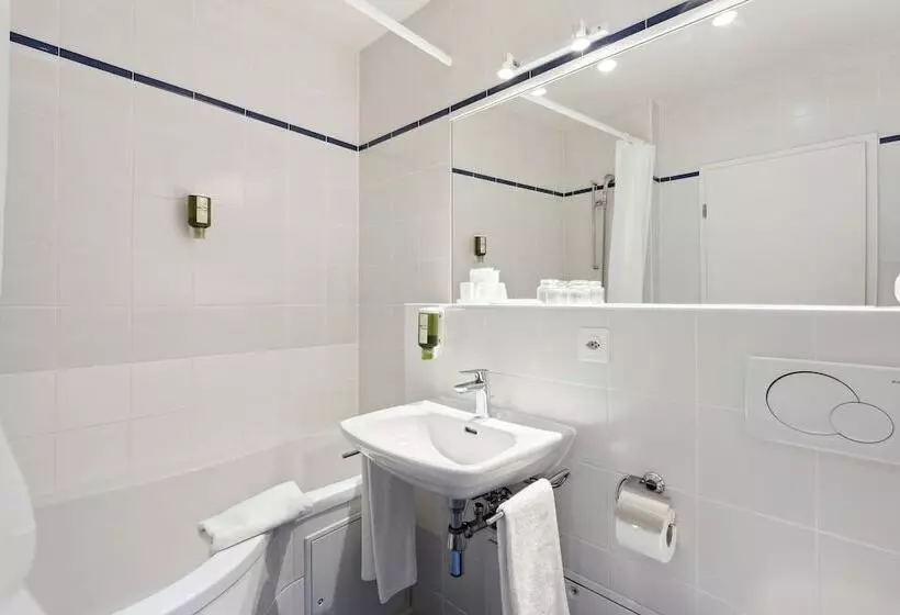 Отель Hôtel De La Couronne