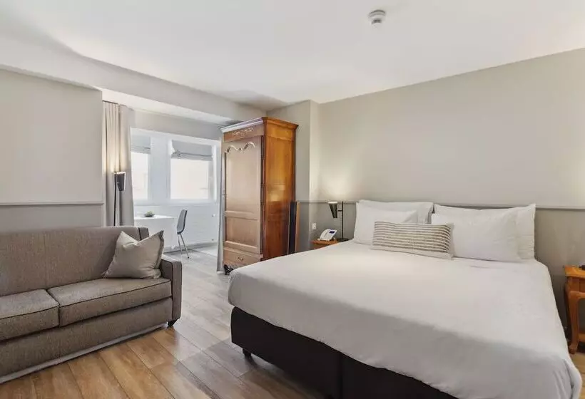 Отель Hôtel De La Couronne