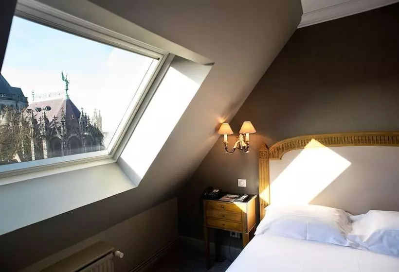 هتل De La Treille