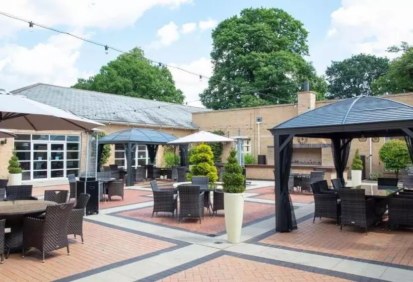 Отель Eastwood Hall