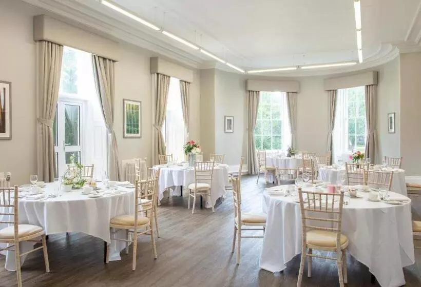 Отель Eastwood Hall