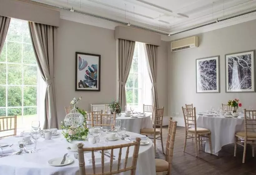 Отель Eastwood Hall