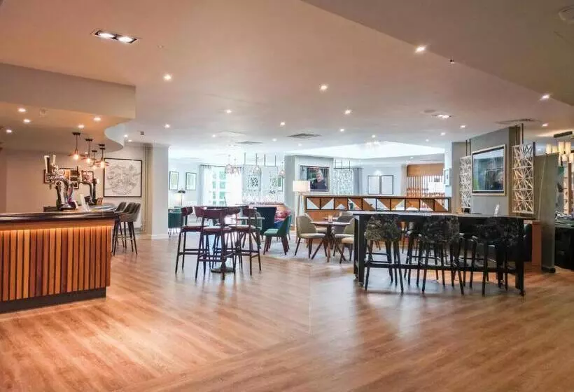 Отель Eastwood Hall