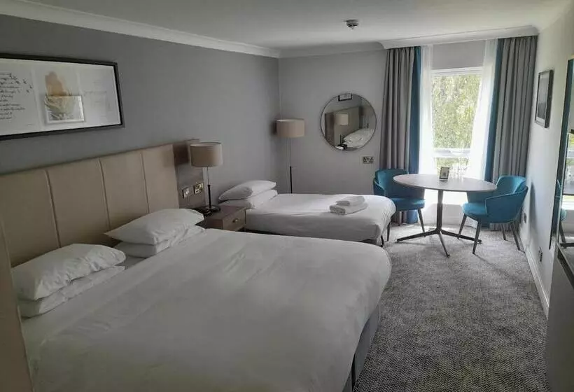 Отель Eastwood Hall