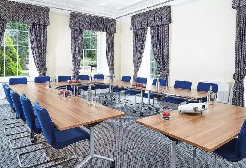 Отель Eastwood Hall