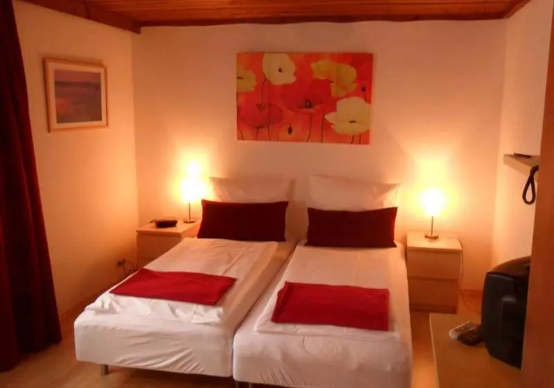 Отель Haus am Berg