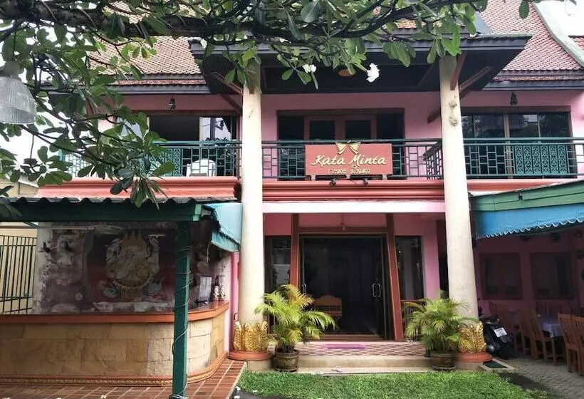 בית מלון כפרי Kata Minta Phuket