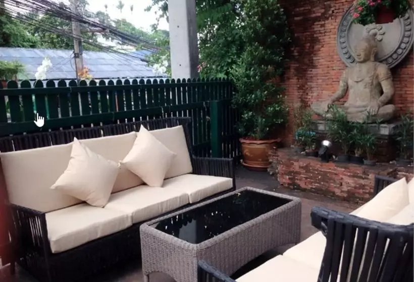 בית מלון כפרי Kata Minta Phuket