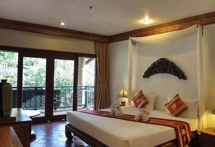 בית מלון כפרי Kata Minta Phuket