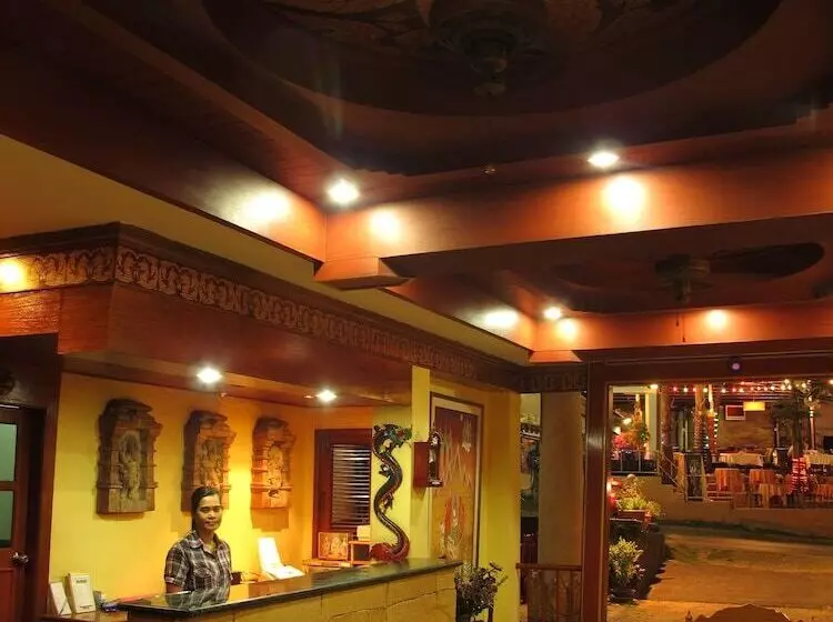 בית מלון כפרי Kata Minta Phuket