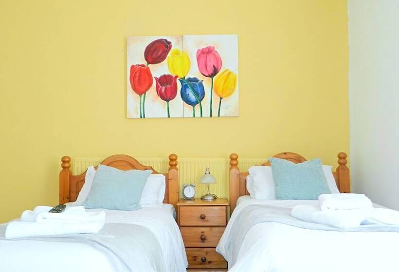 ホテル Kings Head Inn, Warwick